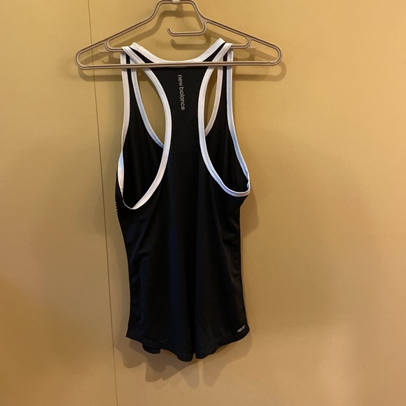 New Balance racer back tech tank top NWOT - Picture 5 of 7